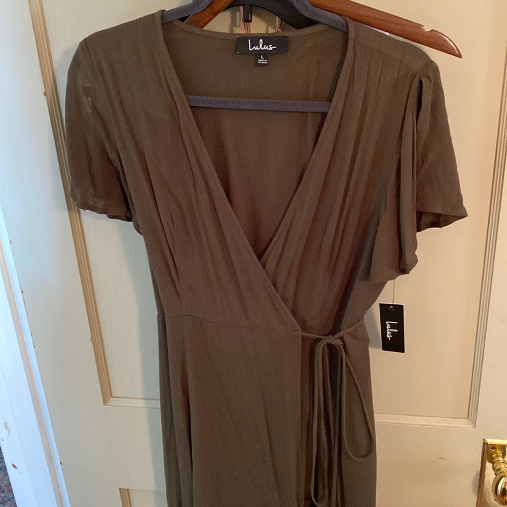 New with tags lulu olive green wrap dress